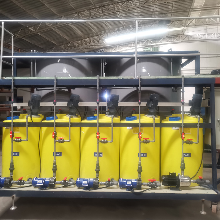 全自動加藥系統-三人行環境